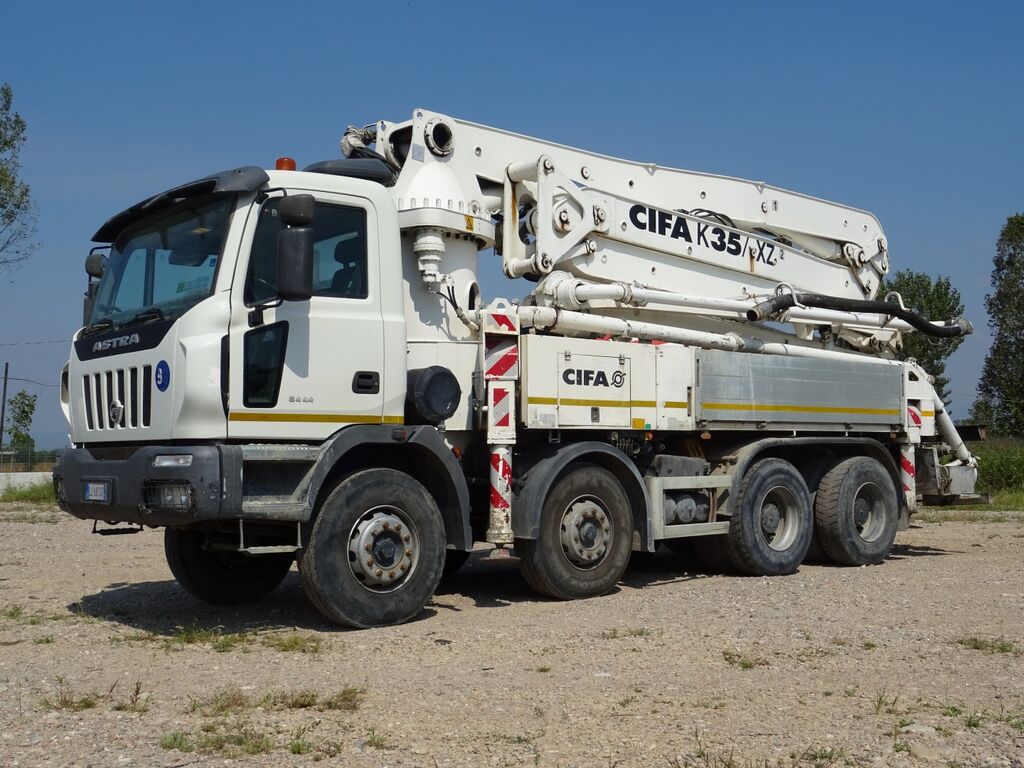 روع مجمع صناعي بمنطقة تاجوراء